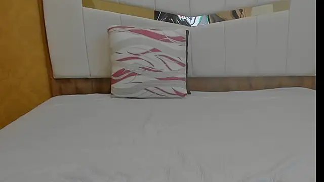 MimiXo99 online show from 29, 10, 2025