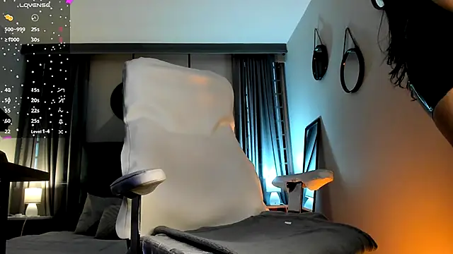 Demetria Ghoul online show from 27, 11, 2025