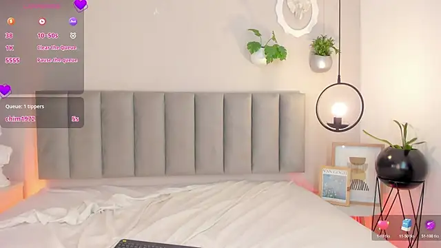 Tina curly online show from 18, 4, 2026