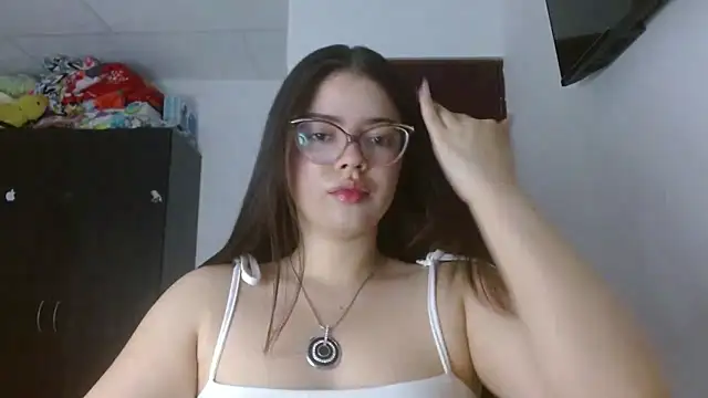 Snapshot of Valentina2390 chatting on 5, 5, 2026 Valentina2390 online show from 5, 5, 2026