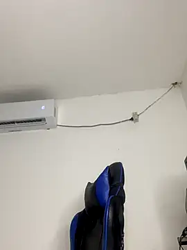 Rousevans  online show from 4, 12, 2025