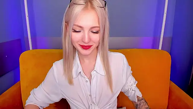 LisaFoxyMe online show from 27, 11, 2025