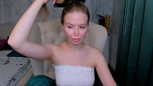 LaurennHill online show from 26, 10, 2025