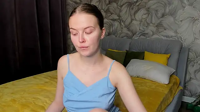 LaurennHill online show from 10, 11, 2025