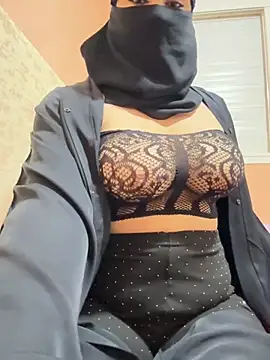 Snapshot of _Laiali_ chatting on 13, 11, 2025 Laiali online show from 13, 11, 2025