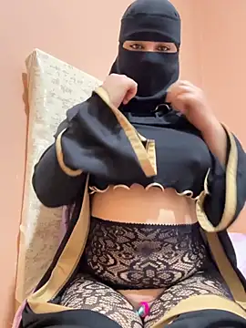 Snapshot of _Laiali_ chatting on 22, 11, 2025 Laiali online show from 22, 11, 2025