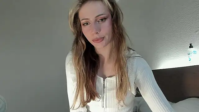 MilaDeLune online show from 8, 11, 2025