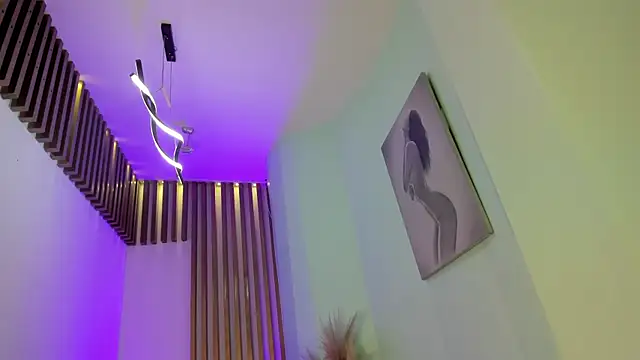 MacarenaRosse online show from 7, 10, 2025