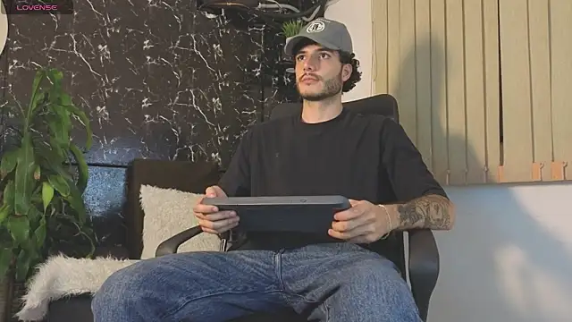 Snapshot of Rafael_Mendezz chatting on 7, 5, 2026 Rafael Mendezz online show from 7, 5, 2026