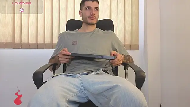Snapshot of Rafael_Mendezz chatting on 27, 5, 2026 Rafael Mendezz online show from 27, 5, 2026