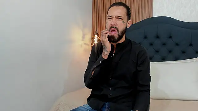 Hisoka 011 online show from 15, 2, 2026