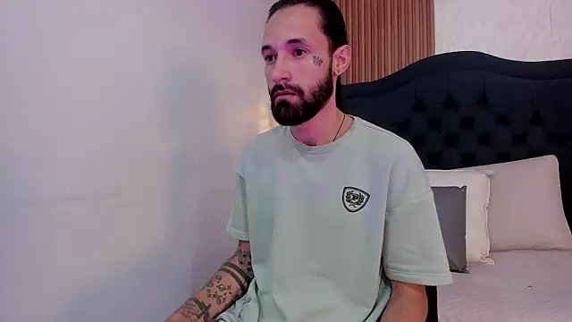 Hisoka 011 online show from 14, 4, 2026