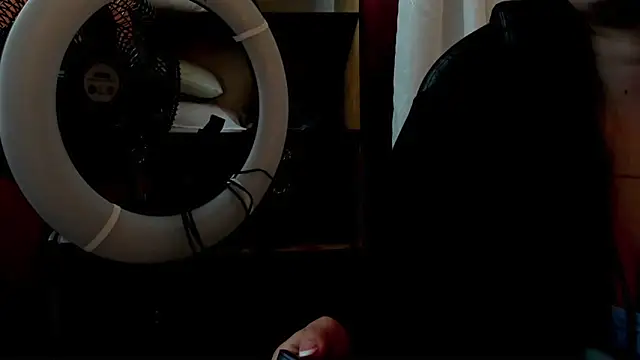 Snapshot of Hannah_Brookss1 chatting on 12, 9, 2025 Hannah Brookss1 online show from 12, 9, 2025
