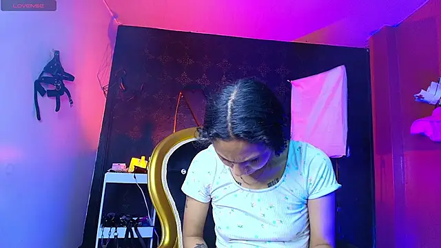 Sweettpleasure online show from 1, 12, 2025