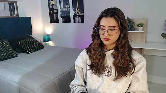 Snapshot of madame_lottie chatting on 29, 9, 2025 madame lottie online show from 29, 9, 2025