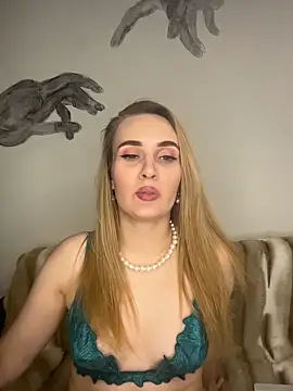 KiraBerht online show from 30, 3, 2026