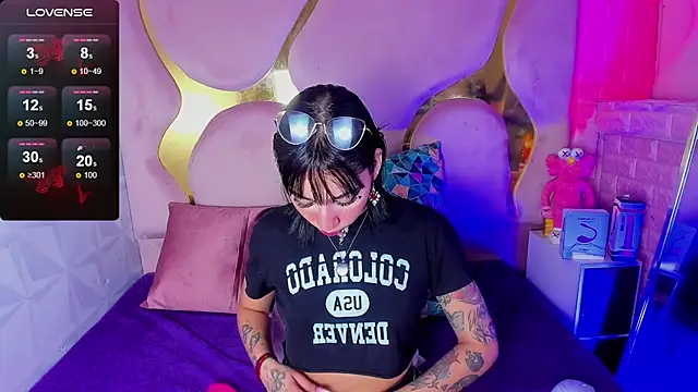 Niina Sissy online show from 2, 2, 2026