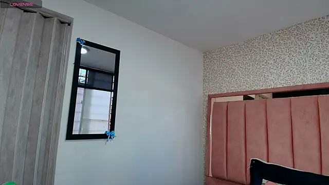 Hanna Lee   online show from 1, 4, 2026