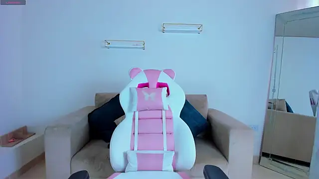 april smiith online show from 24, 2, 2026