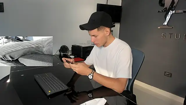 lara and danny online show from 6, 10, 2025