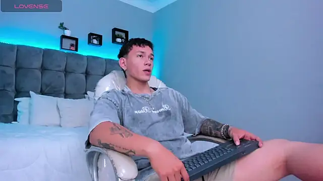 Thomas moon online show from 3, 2, 2026