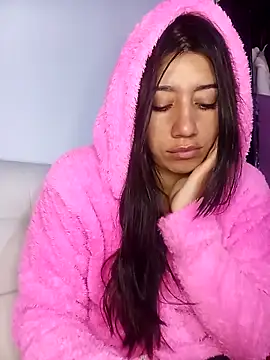 Madow Lu online show from 5, 10, 2025