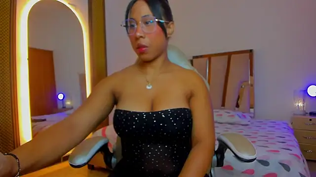 Elowen Clark online show from 12, 1, 2026