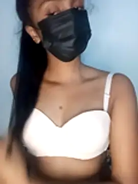 Snapshot of kissy_doll chatting on 13, 10, 2025 kissy doll online show from 13, 10, 2025