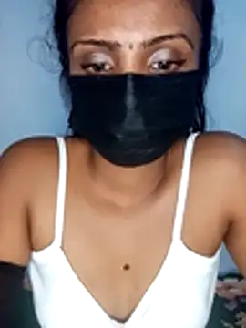 Snapshot of kissy_doll chatting on 15, 10, 2025 kissy doll online show from 15, 10, 2025