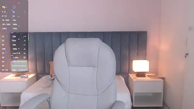 Snapshot of gemmalewis_ chatting on 29, 9, 2025 gemmalewis online show from 29, 9, 2025