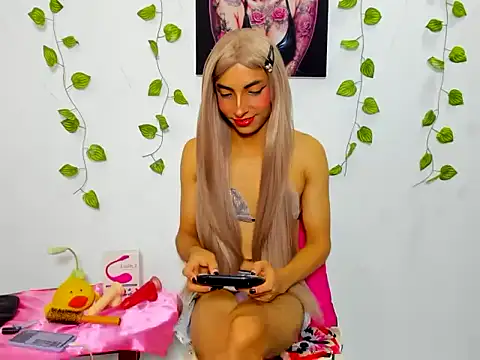 Snapshot of xamila_muaa chatting on 28, 5, 2026 xamila muaa online show from 28, 5, 2026