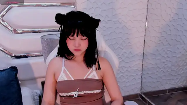 TatiLee online show from 14, 11, 2025