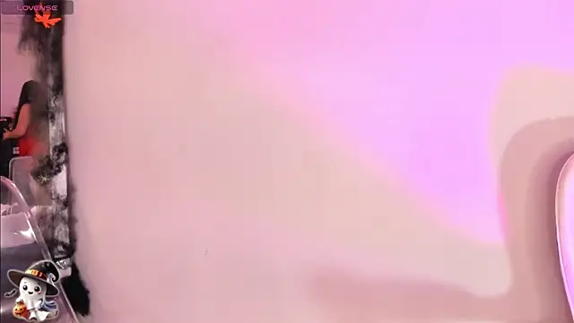 LeylaWoods online show from 25, 10, 2025