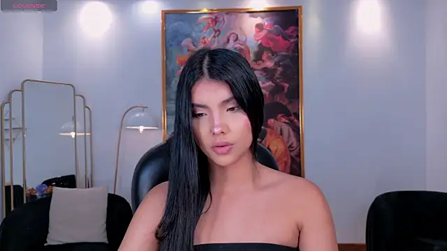 MiaLaurence online show from 22, 5, 2026