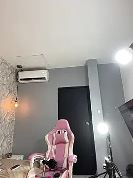 MiaFarkash online show from 11, 2, 2026