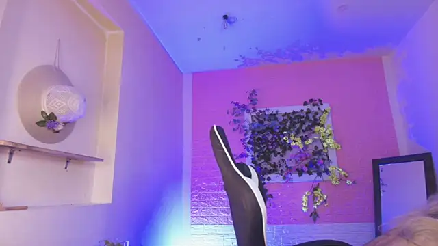 Katy bratz  online show from 18, 9, 2025