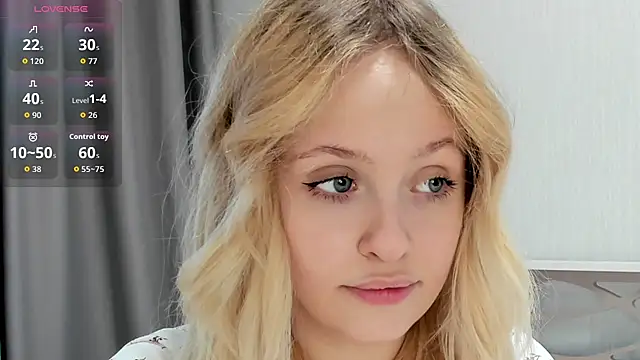 Julliakoill online show from 11, 10, 2025