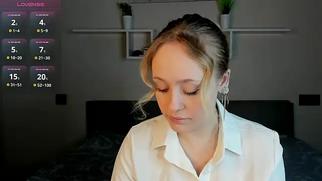 Julliakoill online show from 29, 11, 2025