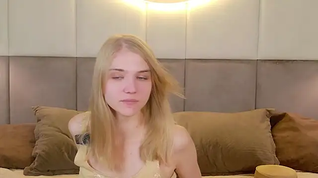 4example Chloe online show from 16, 7, 2026