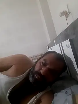 Hot-boy077 online show from 26, 9, 2025