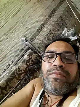 Hot-boy077 online show from 6, 3, 2026