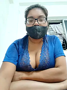 Snapshot of Elie_couple143 chatting on 16, 10, 2025 Elie couple143 online show from 16, 10, 2025