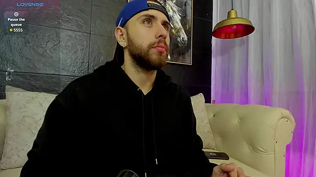 Maximo Wolff online show from 9, 11, 2025