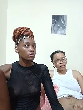 Snapshot of Miss-Hennessy chatting on 19, 5, 2026 Miss-Hennessy online show from 19, 5, 2026