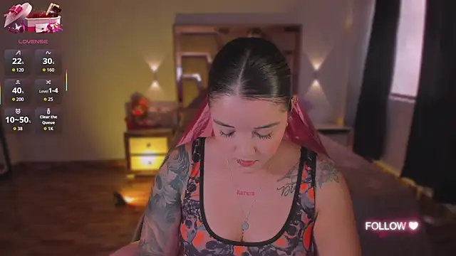 lunaarose online show from 30, 10, 2025