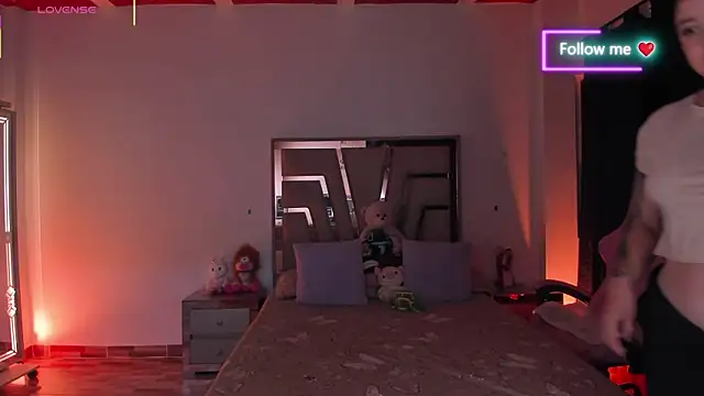 lunaarose online show from 12, 5, 2026