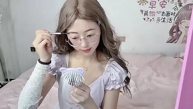 nini a online show from 28, 9, 2025