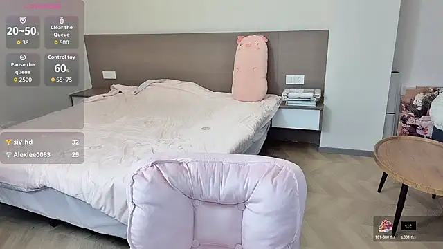 nini a online show from 13, 11, 2025