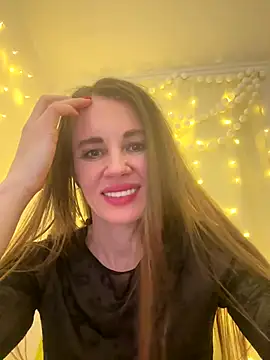 LucieMack online show from 5, 1, 2026