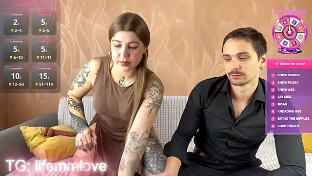 Snapshot of VelvetMiley chatting on 29, 11, 2025 VelvetMiley online show from 29, 11, 2025